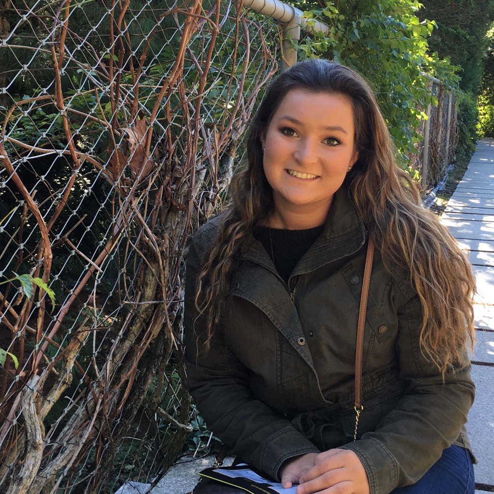 Meet your Posher, Lauren